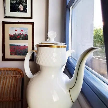 Charmantes Siebenschläfer über Café 7 Weida