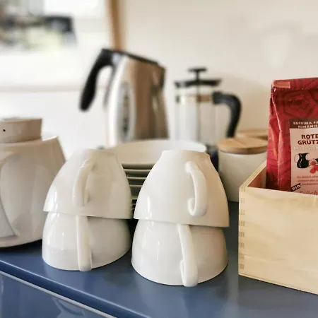 Charmantes Siebenschläfer über Café 7 Weida